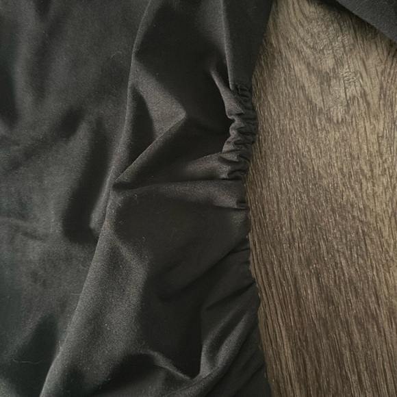 π NWT Express Crop Top - Picture 3 of 4